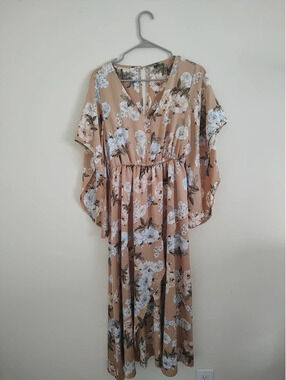 Women's Multi-Color Floral Maxi Dress with Stretch Waist Size M
